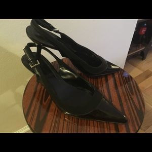 Ellen Tracy Sz 7.5 black slingback kitten heels